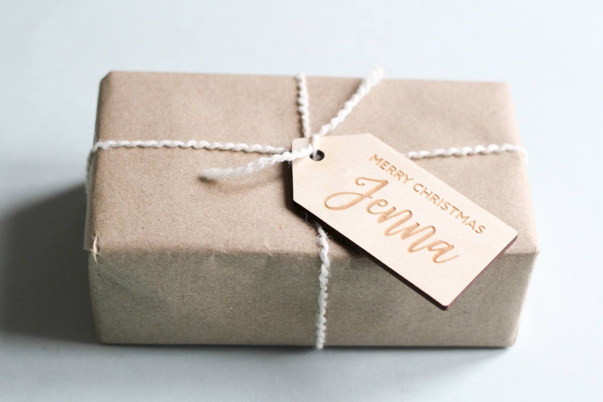 Pack of 8 Personalised Wooden Merry Christmas Gift Tag, Gift Tags
